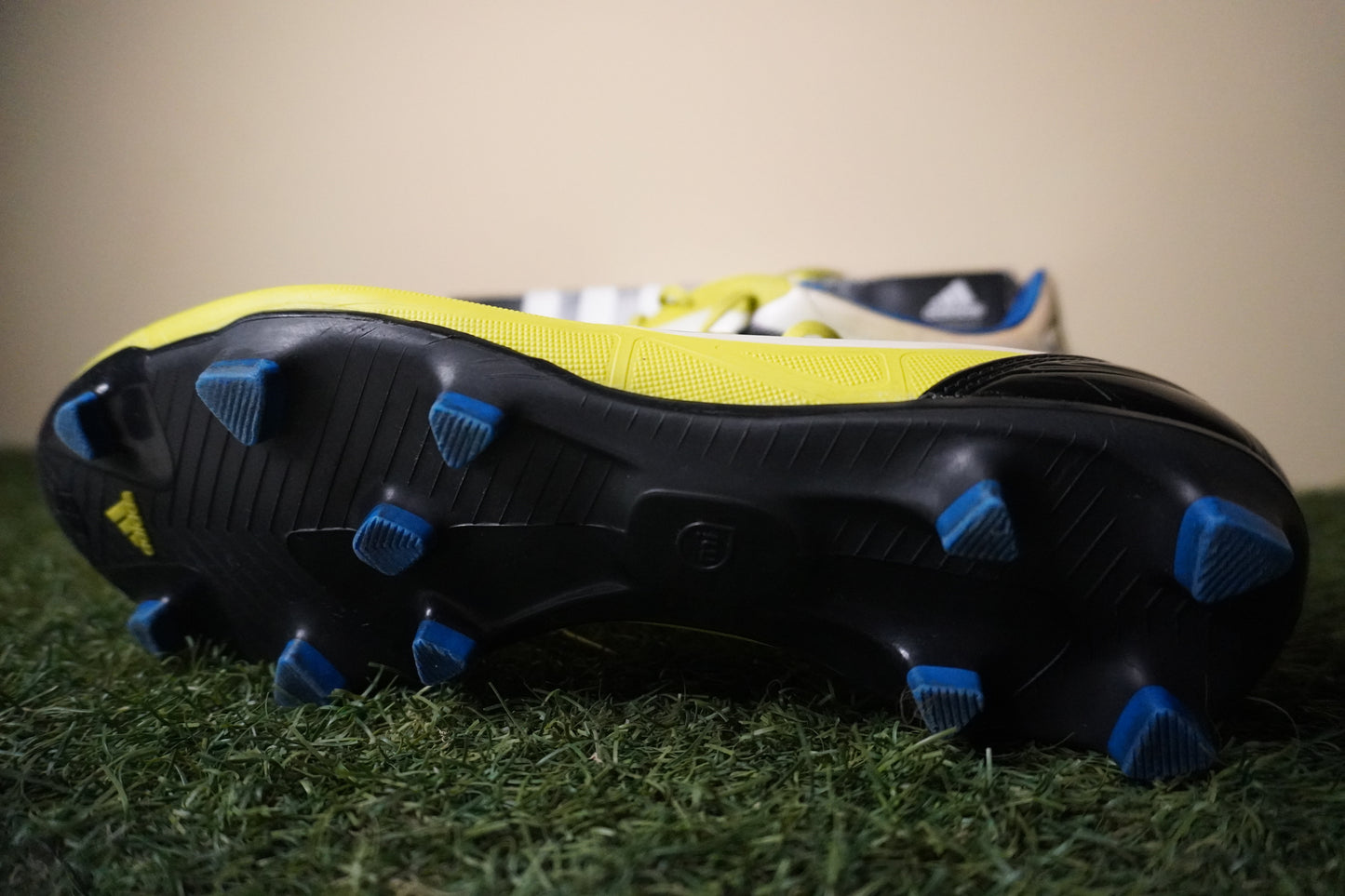 Adidas F50 Adizero TRX – Messi (2013)