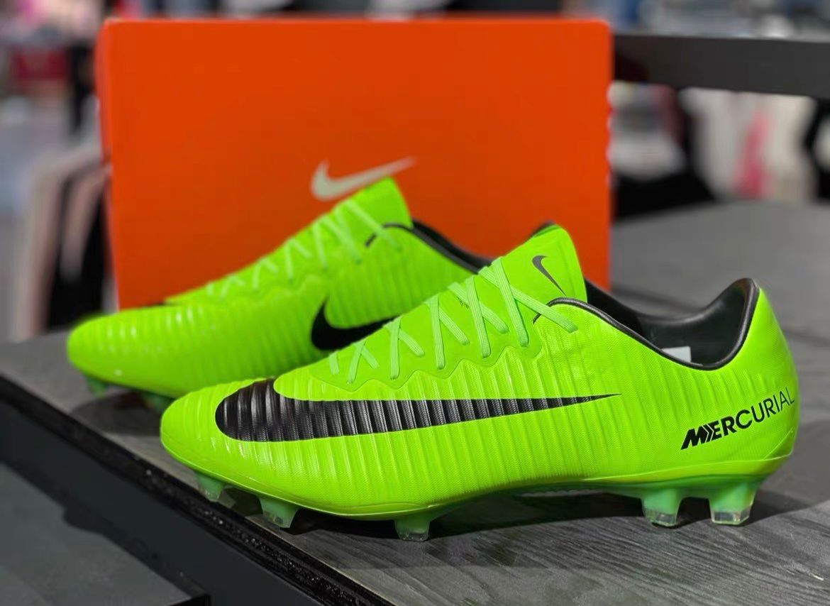 Mercurial Vapor XI "Electric Green"